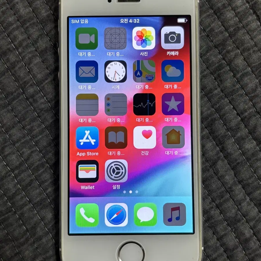 iPhone5s 16GB Silver  50097