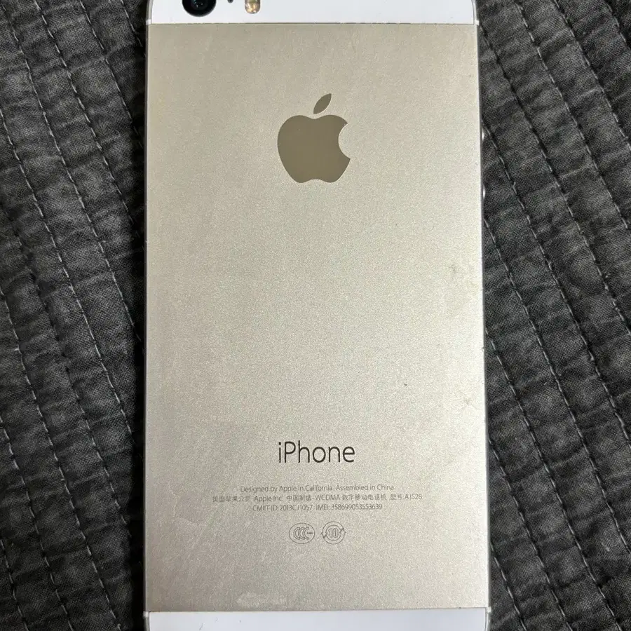 iPhone5s 16GB Gold  50096