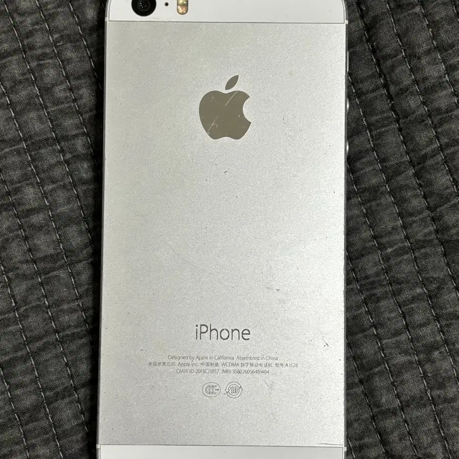 iPhone5s 16GB Silver  50098