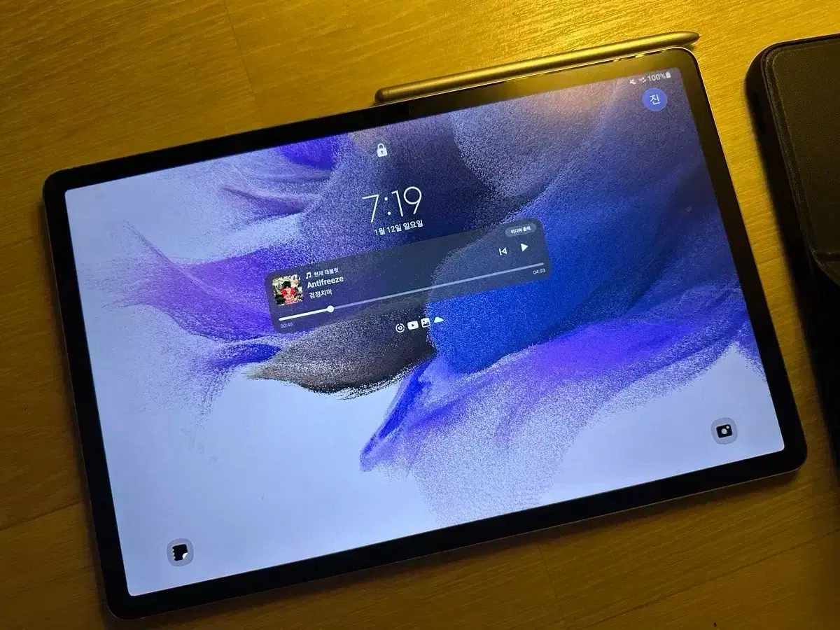 갤럭시탭 s7 fe wifi 64 GB 새상품 + 케이스 + 종이질감필름