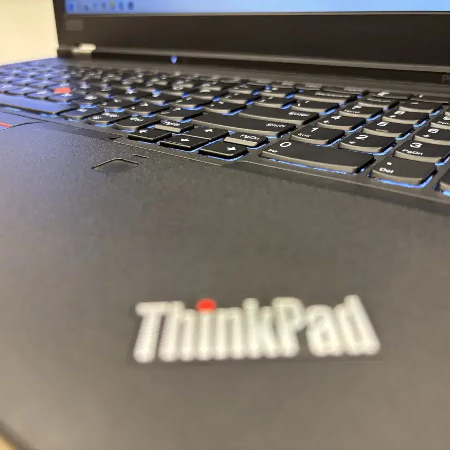 Lenovo Thinkpad P52 노트북 팝니다.