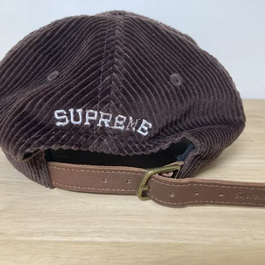 슈프림 코듀로이 S logo 6 panel 다크브라운 볼캡