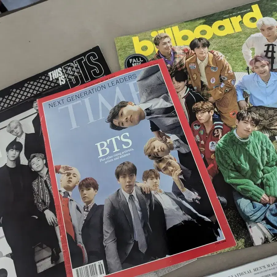 방탄 잡지 타임지 빌보드 gq등 BTS MAGAZINE 아미밤 포카 증정