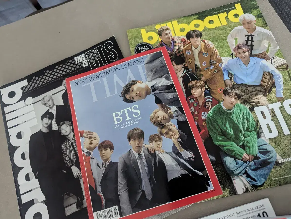 방탄 잡지 타임지 빌보드 gq등 BTS MAGAZINE 아미밤 포카 증정