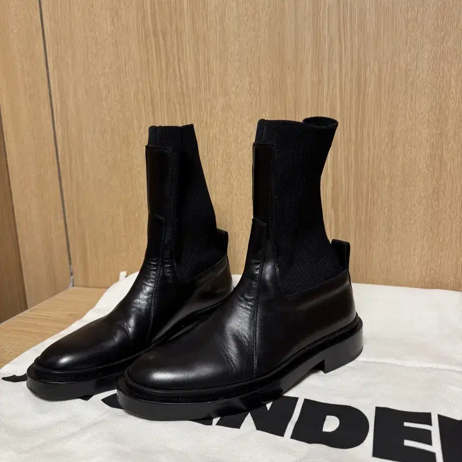 (정가 156만원) 질샌더 Jil Sander 리브드 첼시 부츠 225