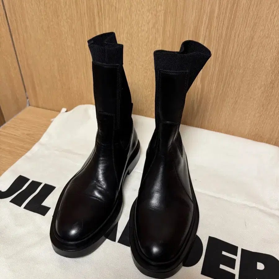 (정가 156만원) 질샌더 Jil Sander 리브드 첼시 부츠 225