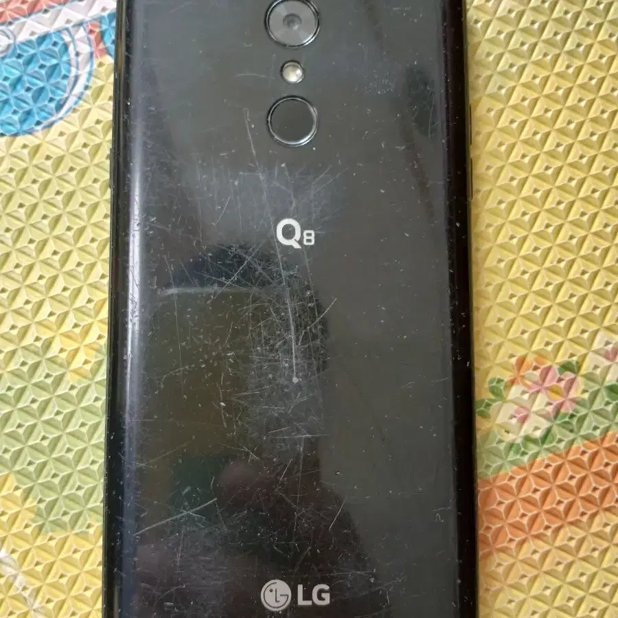 LG Q8 폰 (부품용)