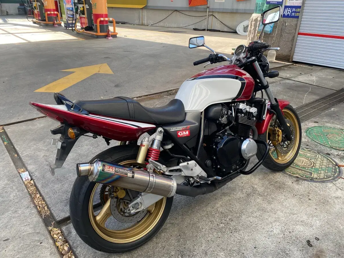 CB400