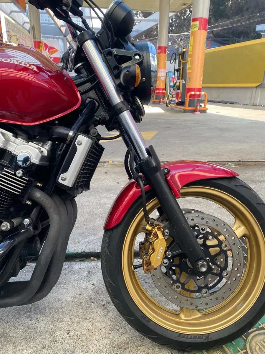 CB400