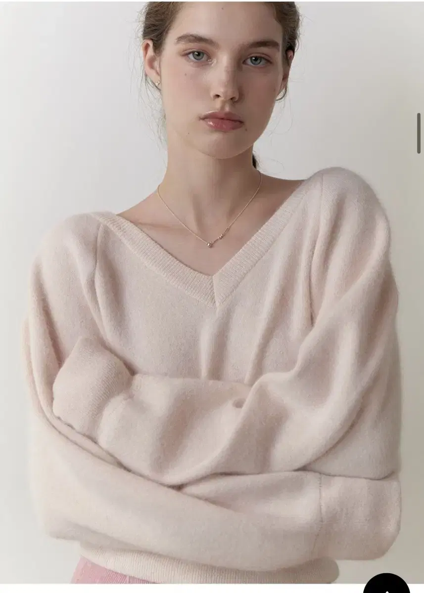 Liel Angora Logo V-Neck Knit