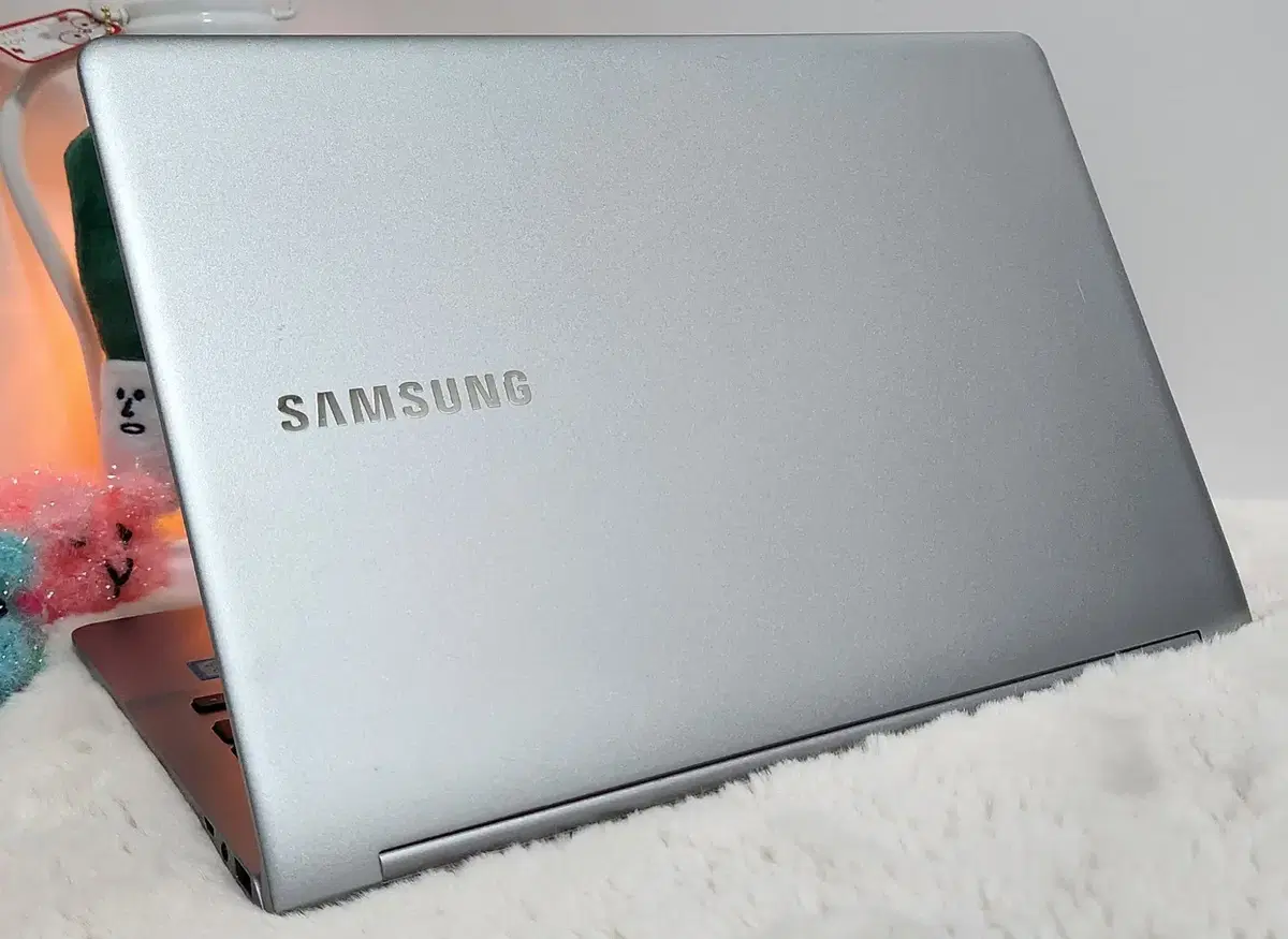 삼성노트북/ i3-6100u/ 13인치/ 8GB/ 256GB/ 가벼움