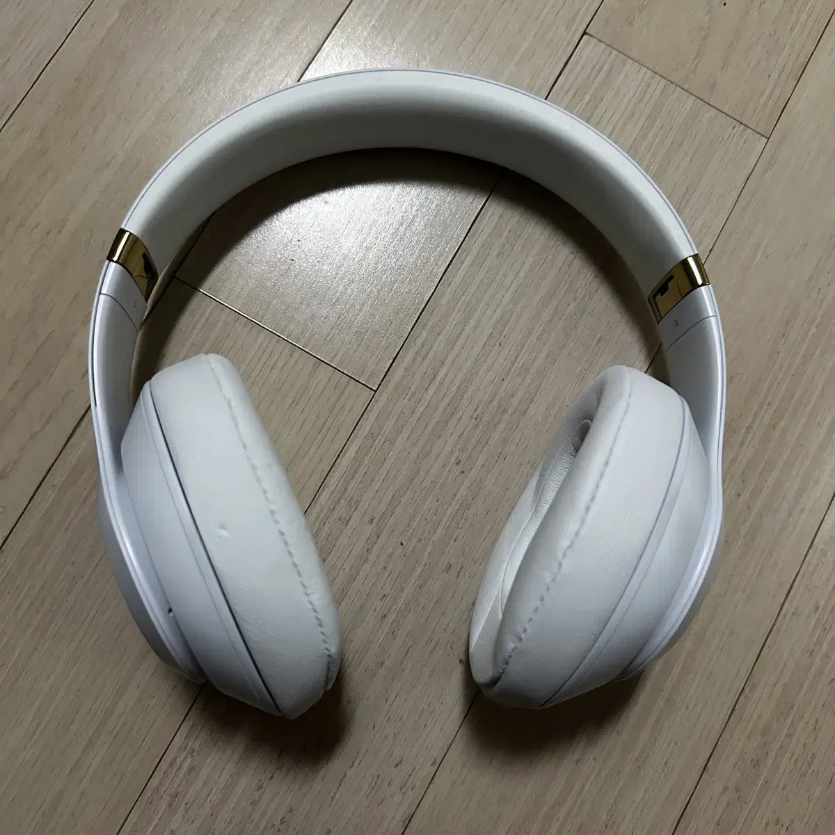 Beats Studio3 Wireless 헤드폰 화이트