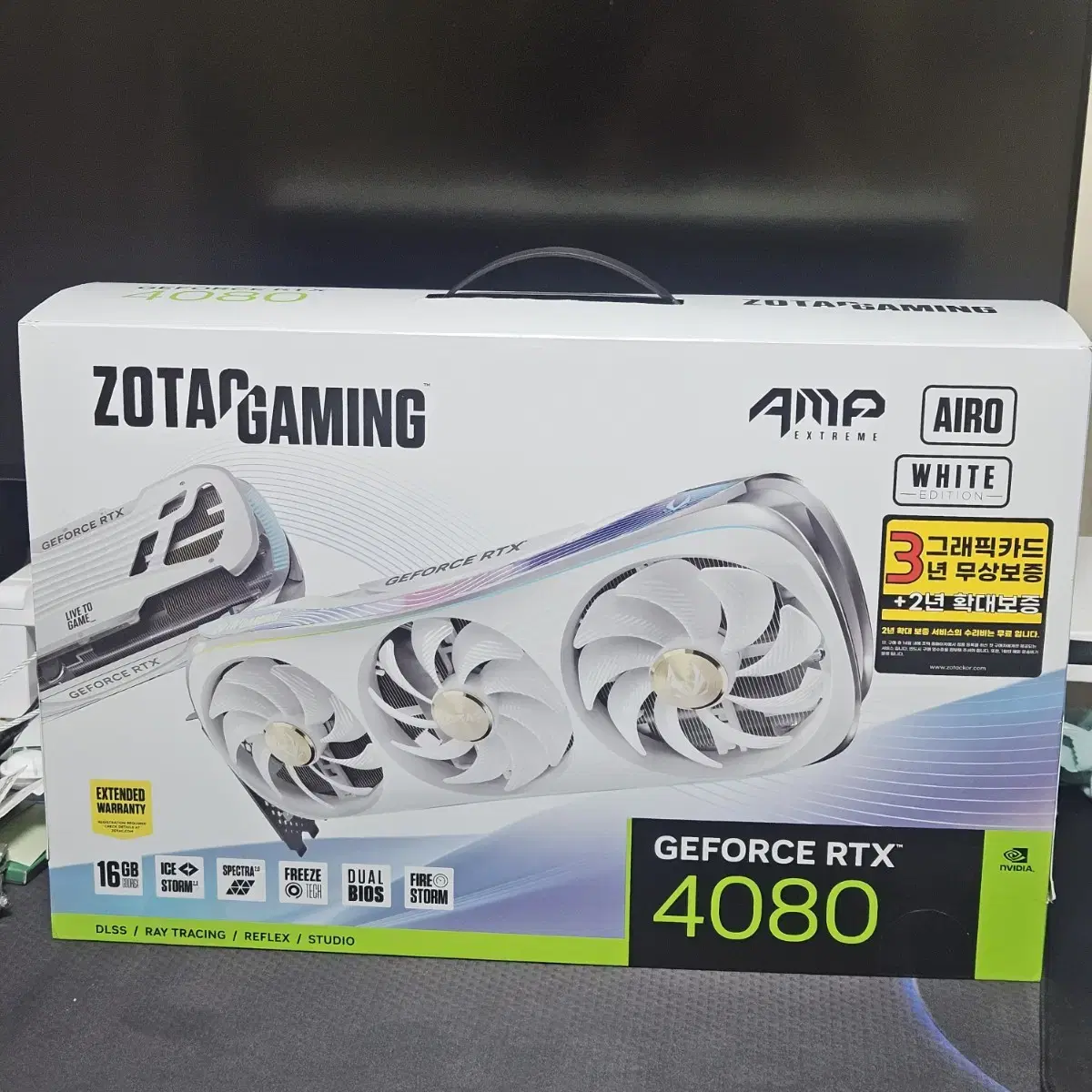 zotac 4080 amp white