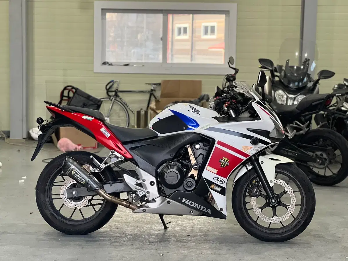 CBR500R 15년식 3만키로 요시무라 구변완 세미튜닝 차량 판매합니다