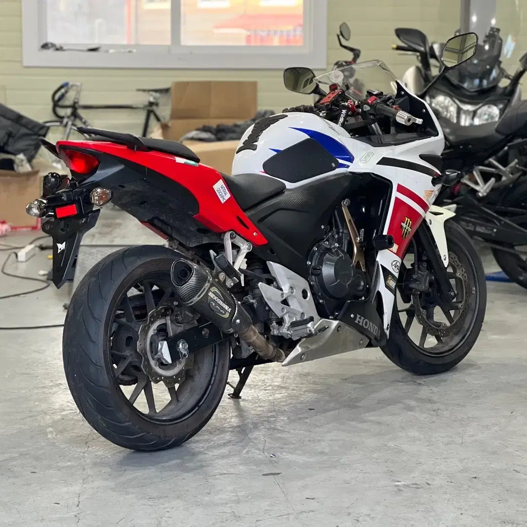 CBR500R 15년식 3만키로 요시무라 구변완 세미튜닝 차량 판매합니다