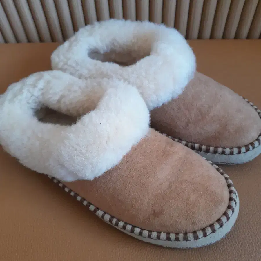 UGG 어그 으린 슬리퍼 사이즈230