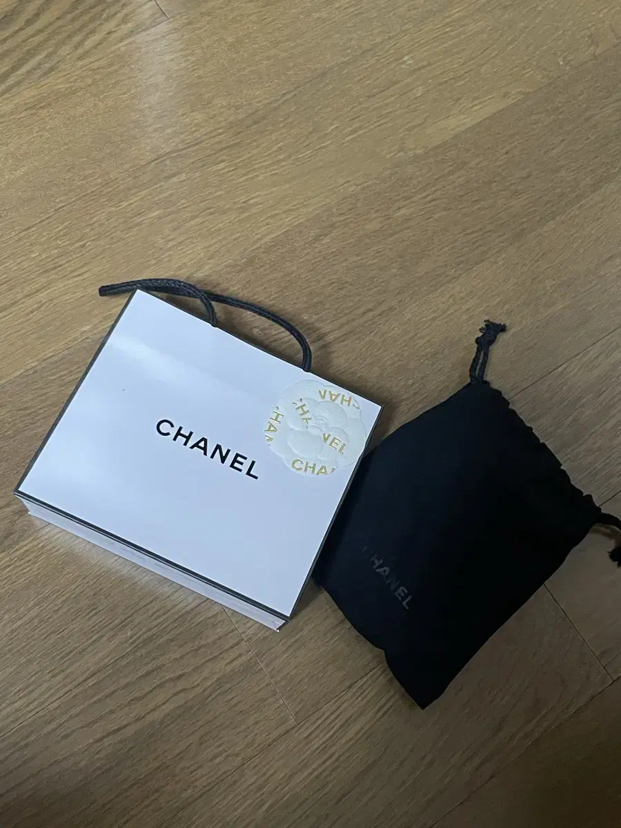 CHANEL LE VICTORIA BEAUTE COCO BAM 918 MAI LOUZ