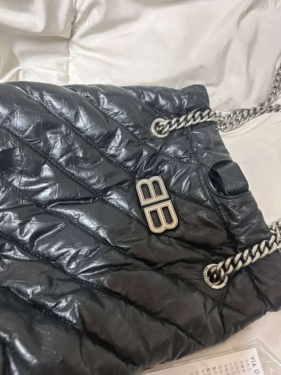 Balenciaga New Crush Quilted Chain Bag for the second half of 2024 Crush Condition S+