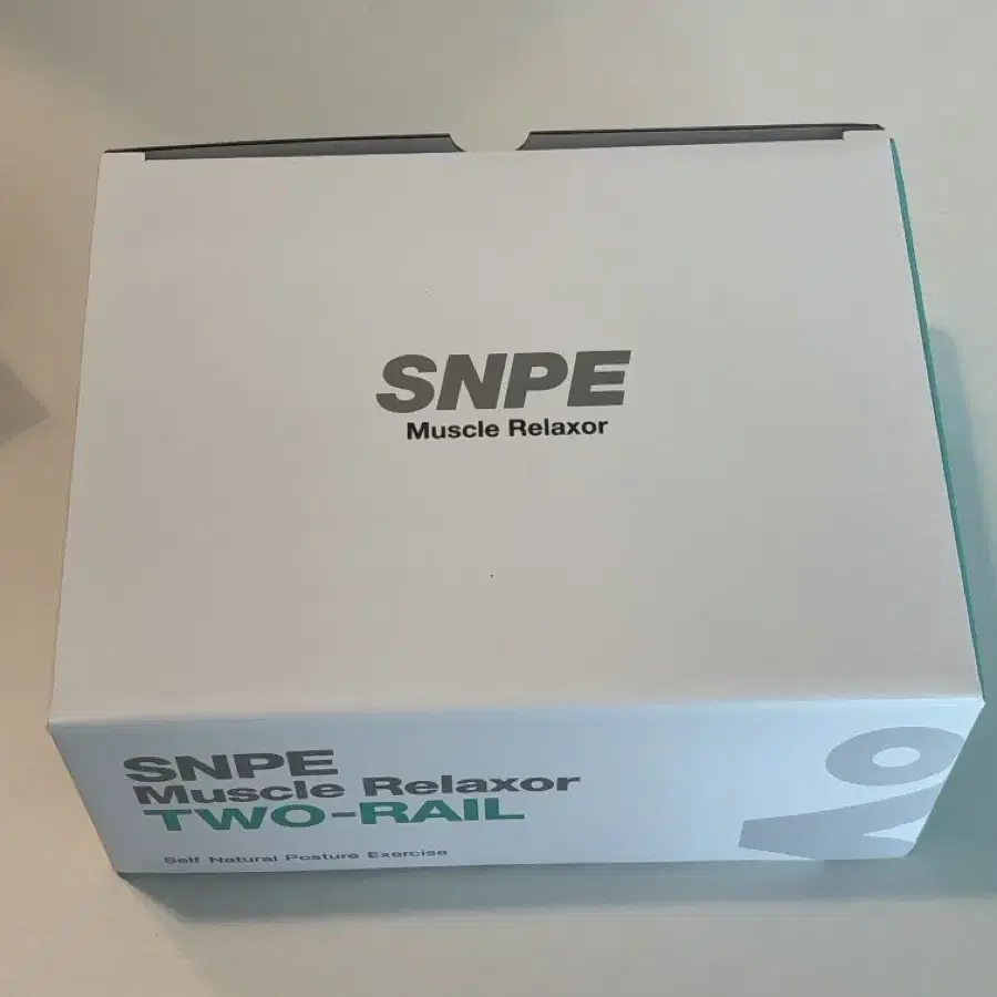 SNPE 투레일 화이트 새상품