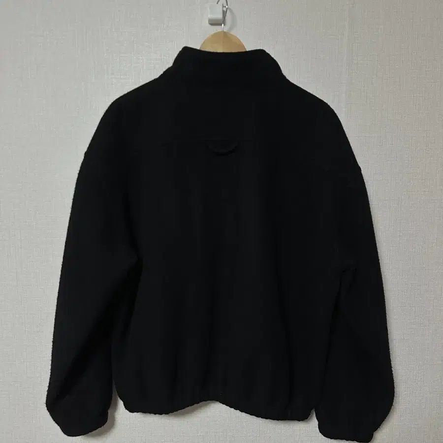 [L] 리에르 RIER FLEECE BLACK