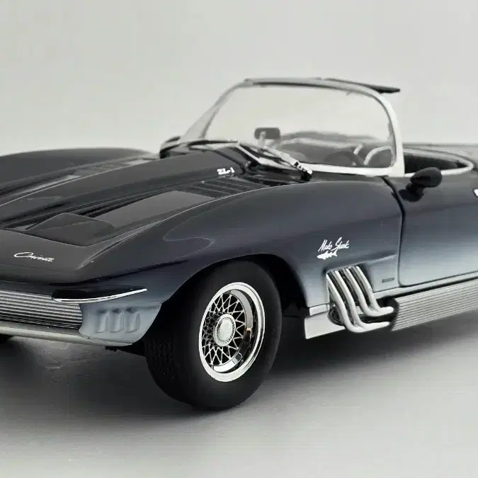 1:18 UT 쉐보레 콜벳 mako shark 1961