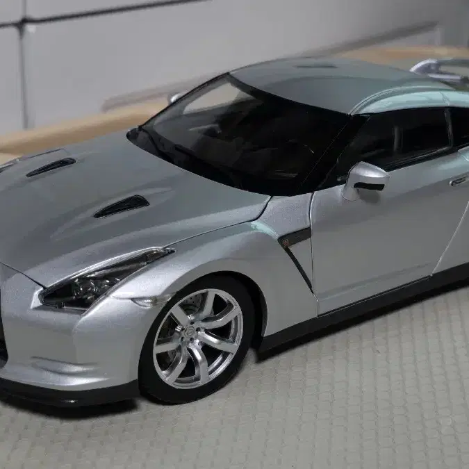 1:18 Norev R35