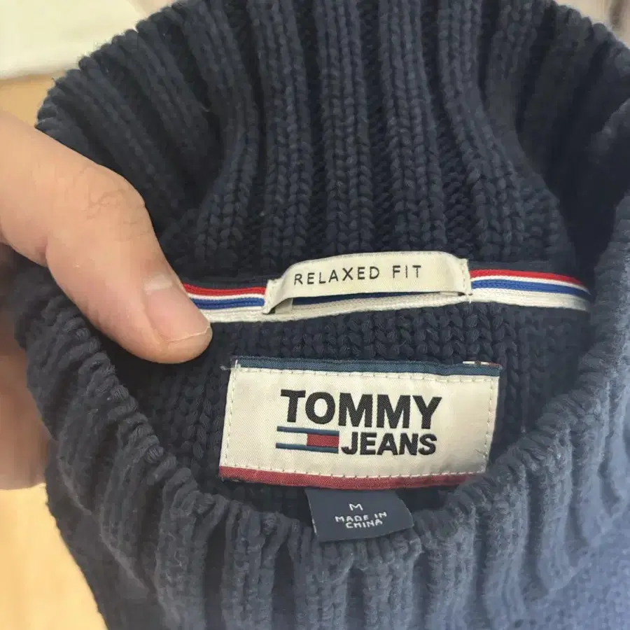 타미힐피거 Tommy Jeans 니트 릴렉스핏 M (약105)