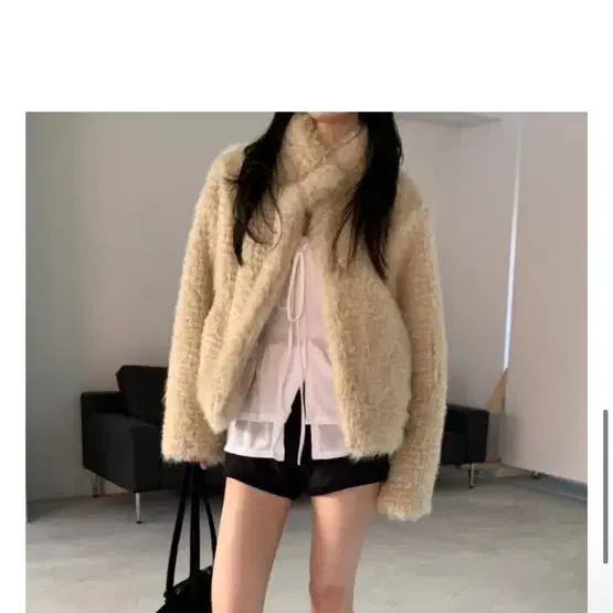 르에브 High neck eco fur jacket