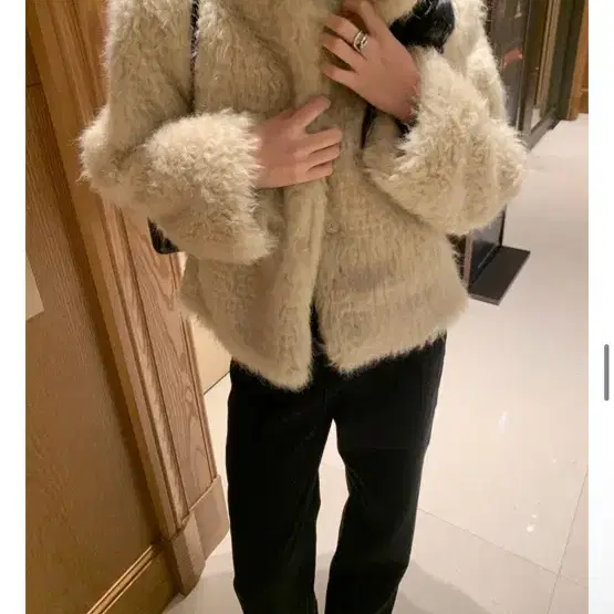 르에브 High neck eco fur jacket