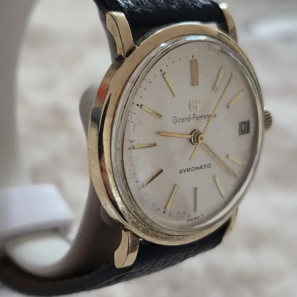 # 210 ) GIRARD PERREGAUX GYROMATIC