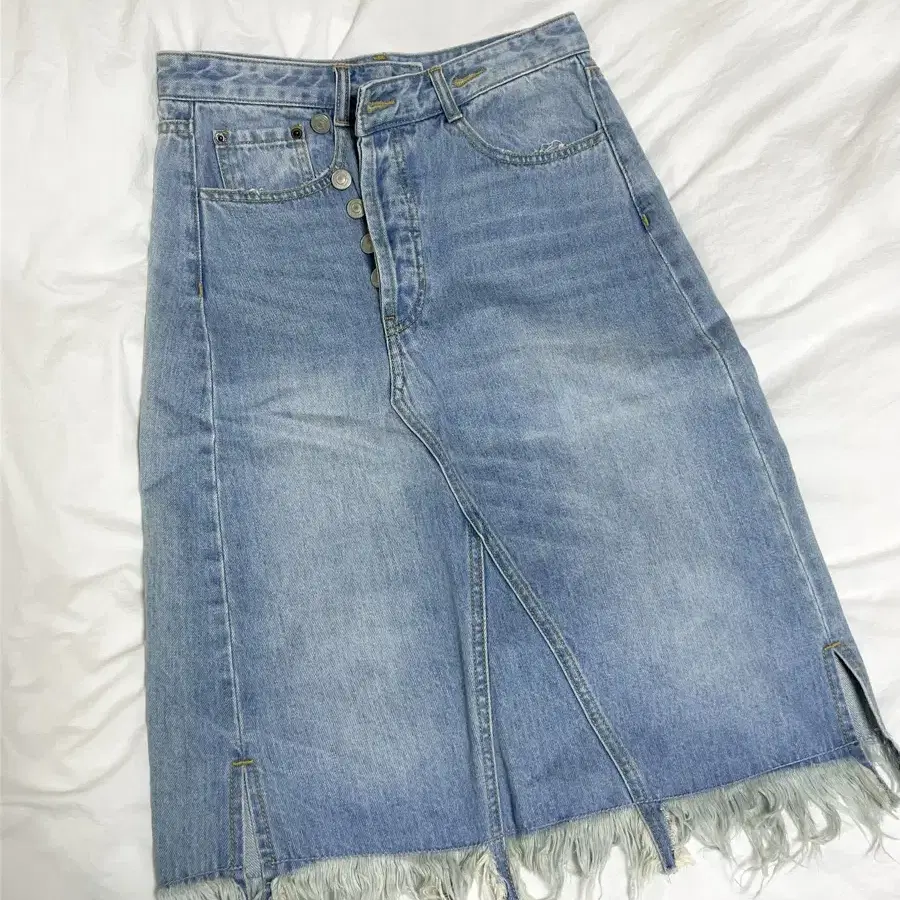 솔티페블 CROSSOVER DENIM SKIRTS 데님스커트