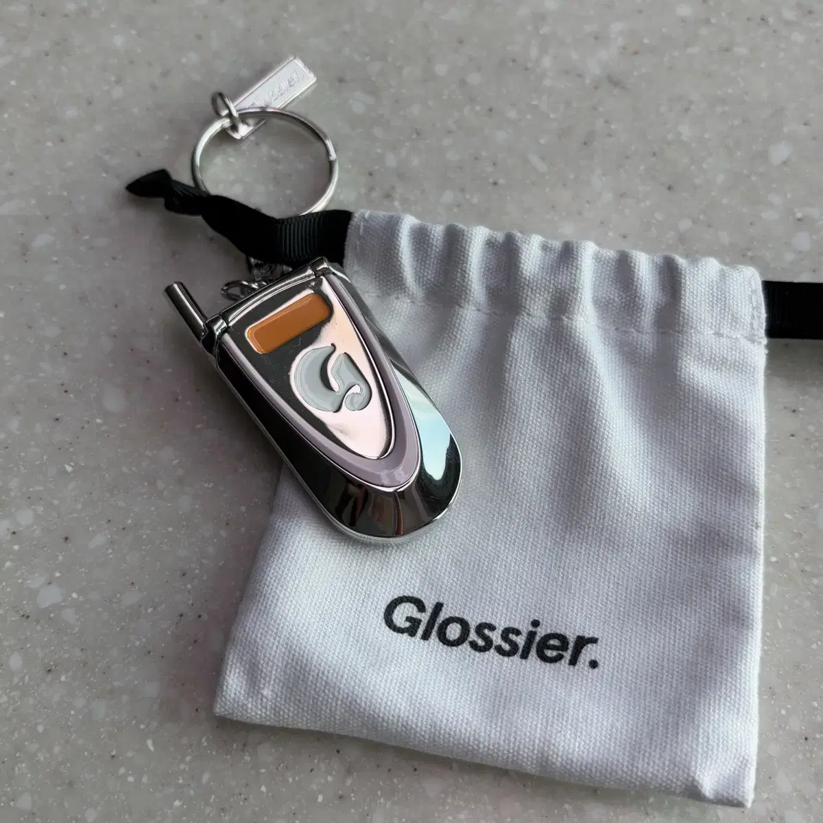 (새상품)글로시에 키링 키체인 glossier