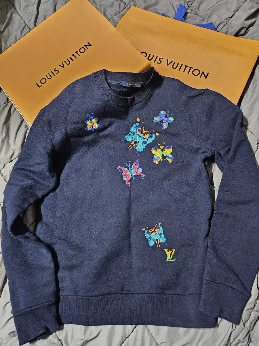 Louis Vuitton Butterfly Man-Tee L size