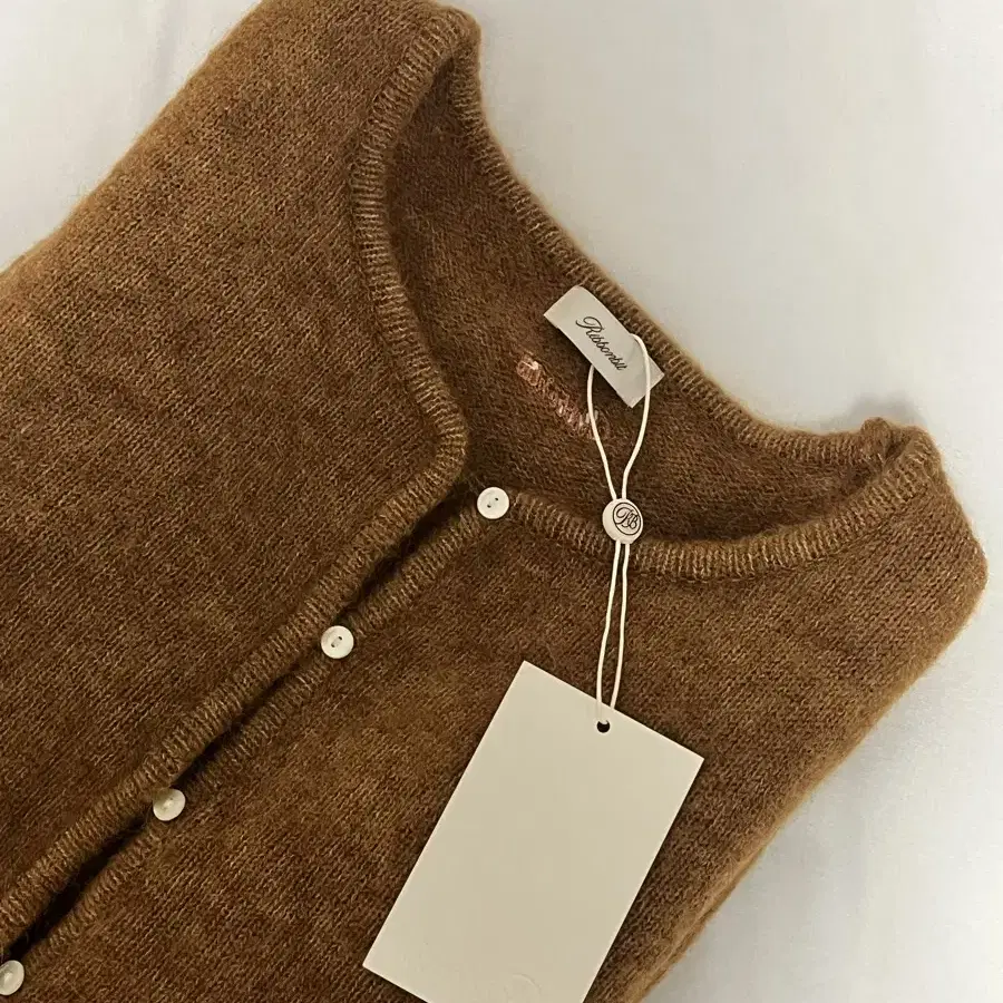 리본빛  가디건 Caro Knit Cardigan