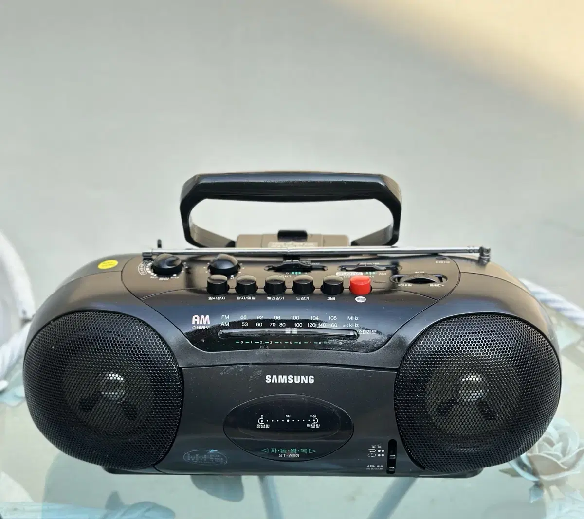 Retro Samsung Cassette Radio (Radio, Cassette Operation) for sale