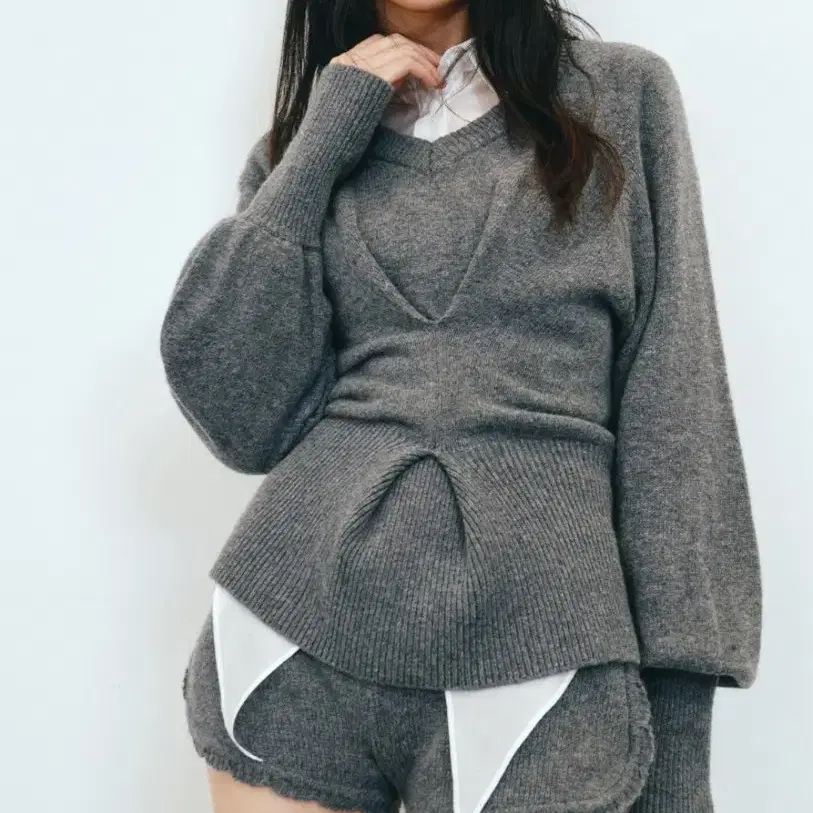 더티스 CASHMERE MINI KNIT SHORTPANTS