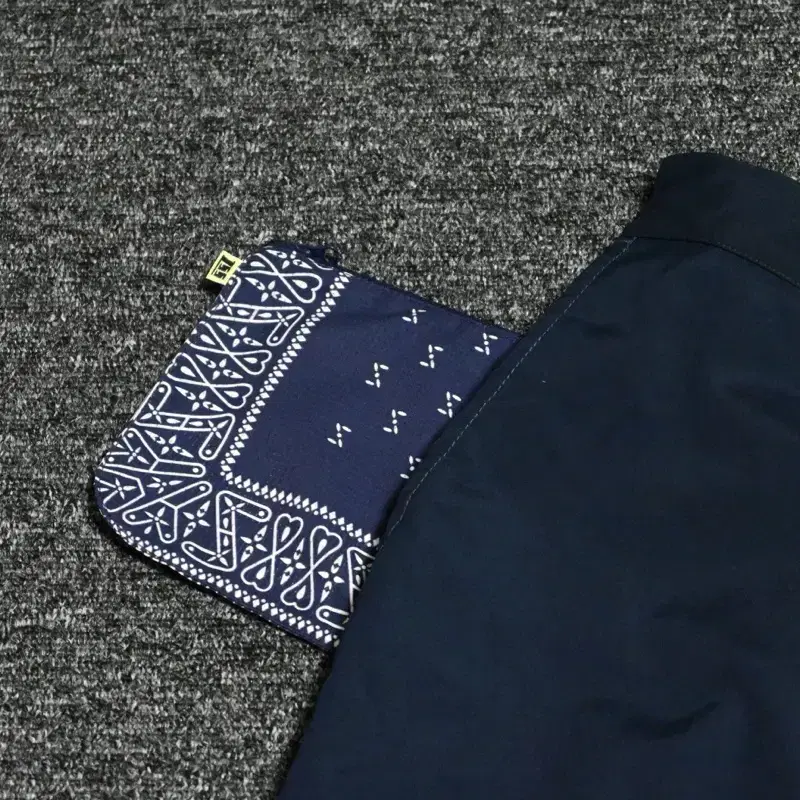 (XLARGE) 빔즈 SSZ SHAKA no1874 PANTS NAVY