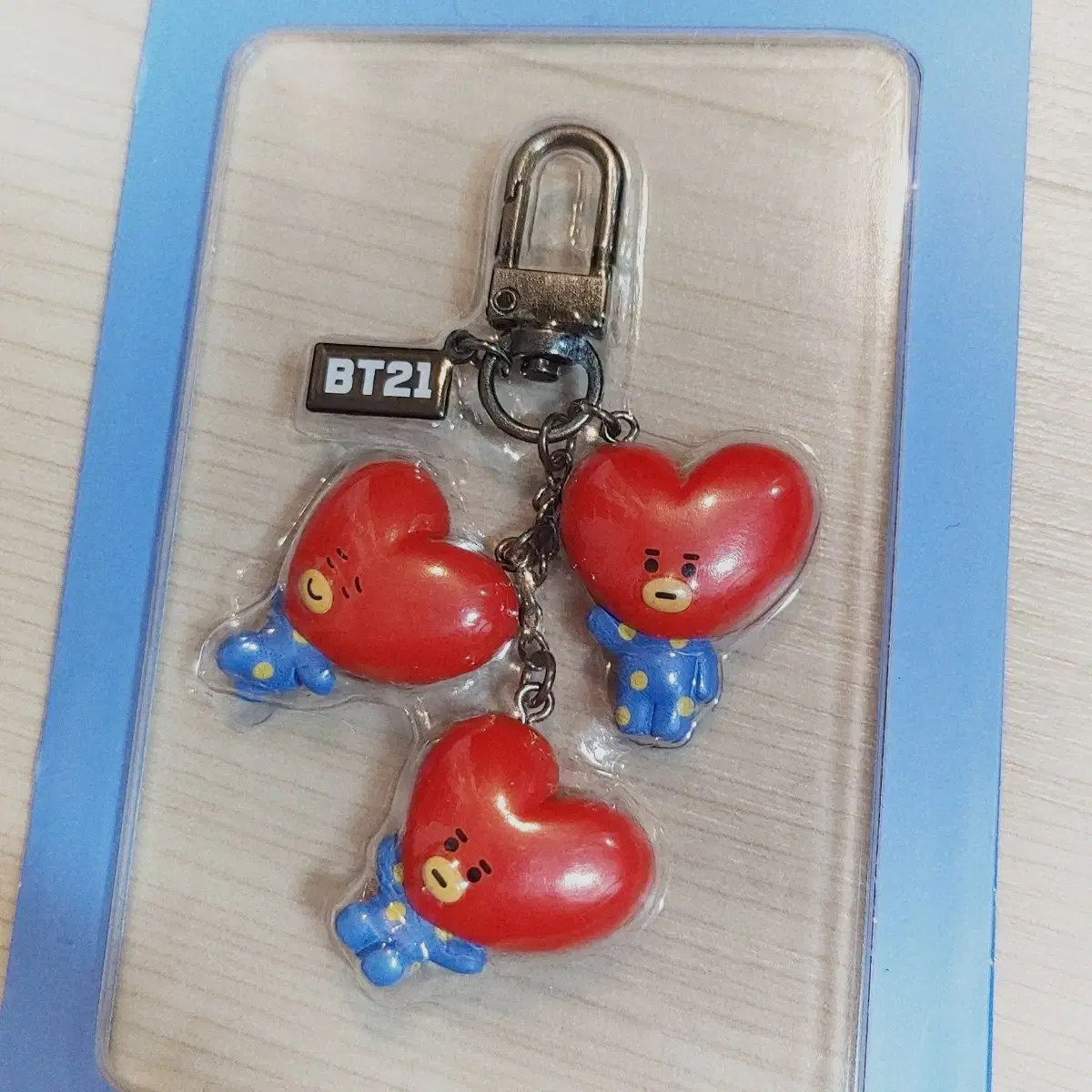 /// BT21 / TATA / 타타 / 키링+뱃지 /// 일괄판매