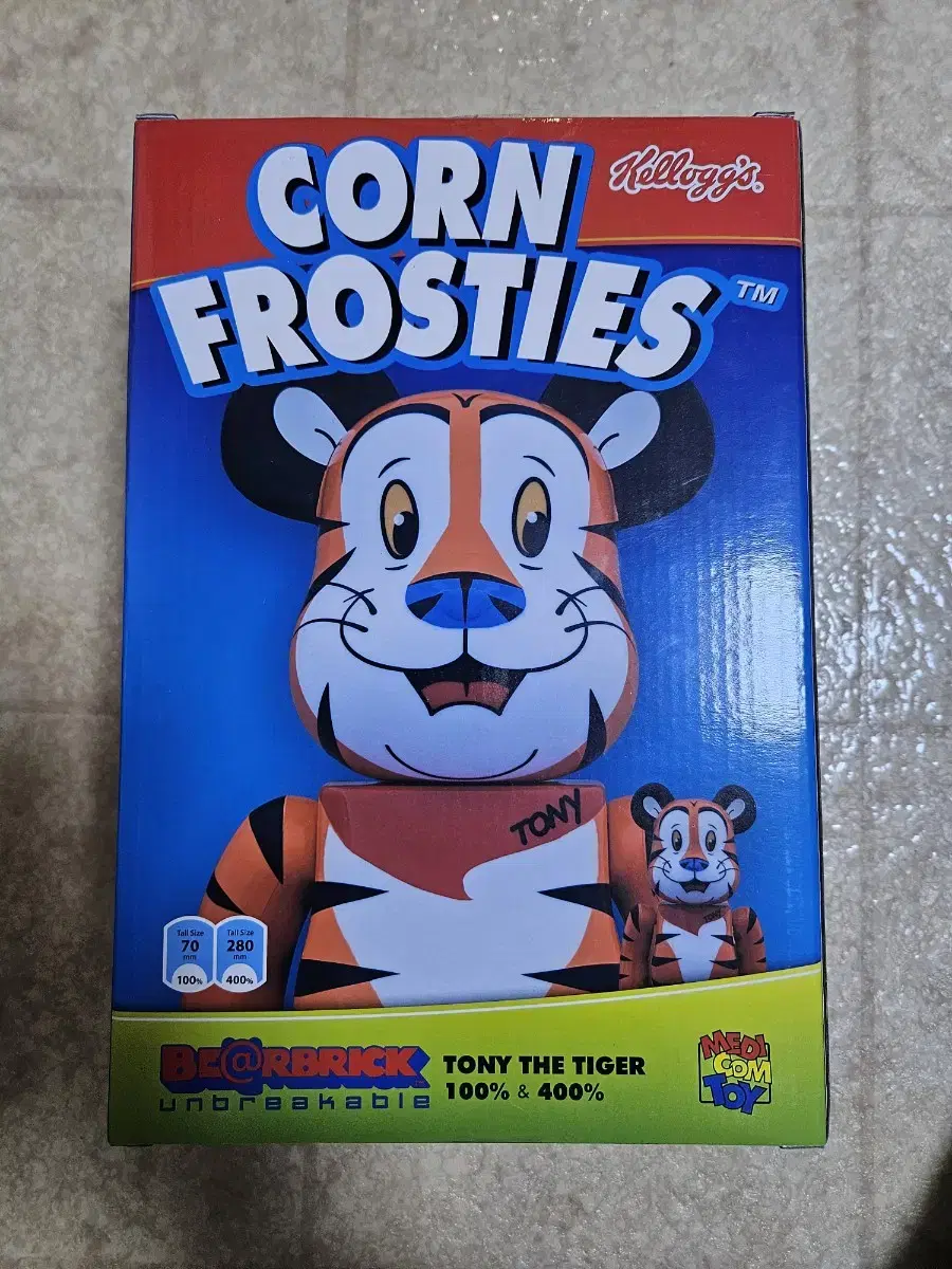 I'm selling Kellogg's 100% + 400% Bearbrick.