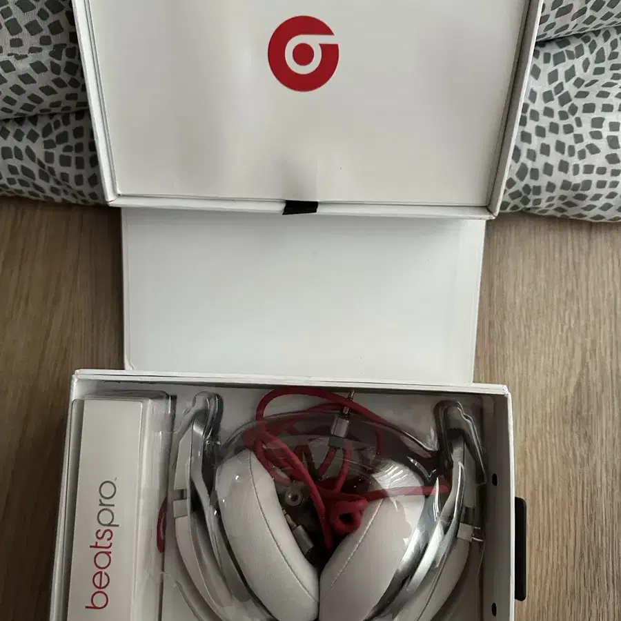 닥터드레 프로(Beats by Dr.Dre Pro) 헤드폰 팝니다.