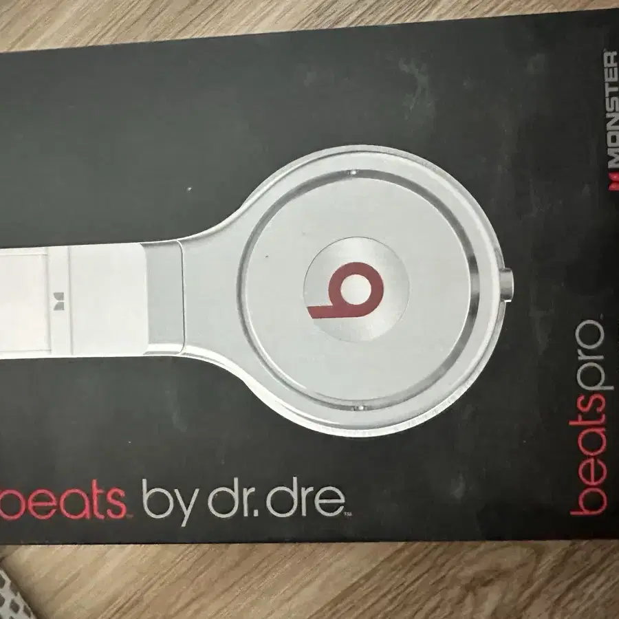 닥터드레 프로(Beats by Dr.Dre Pro) 헤드폰 팝니다.