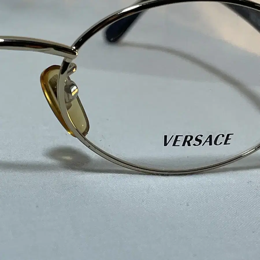 VERSACE 베르사체 메탈아세테이트 골드컬러 메두사 컬렉션 안경