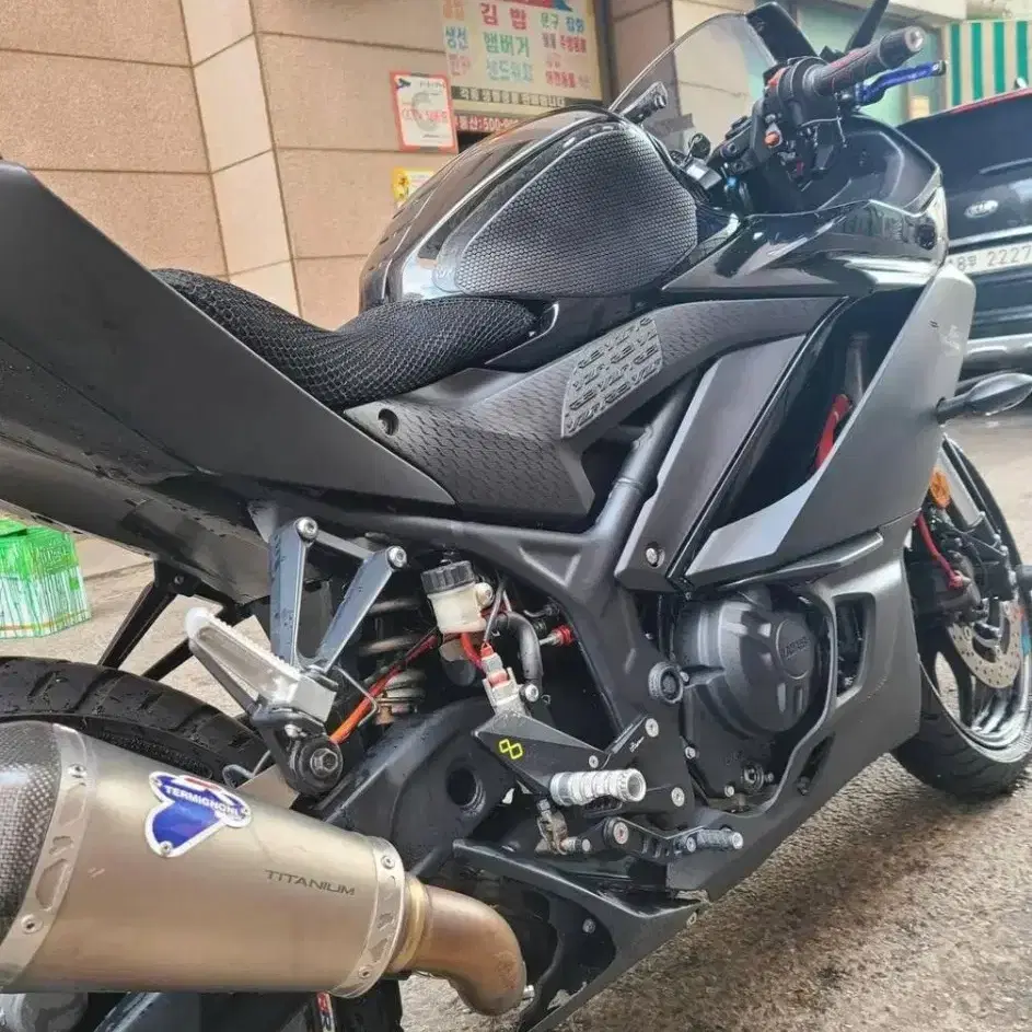 YZF-R3 20년식 떼르미뇨니 구변완료