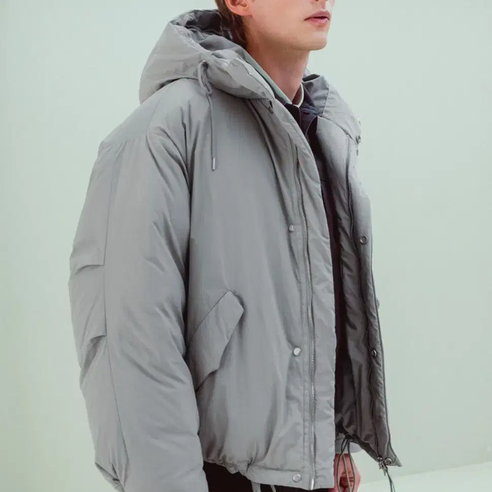 비슬로우 OVERSIZED HOOD SHORT DOWN PARKA