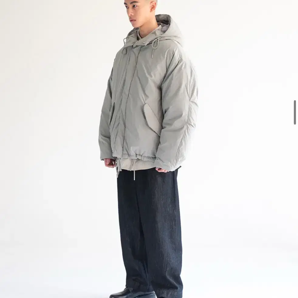 비슬로우 OVERSIZED HOOD SHORT DOWN PARKA