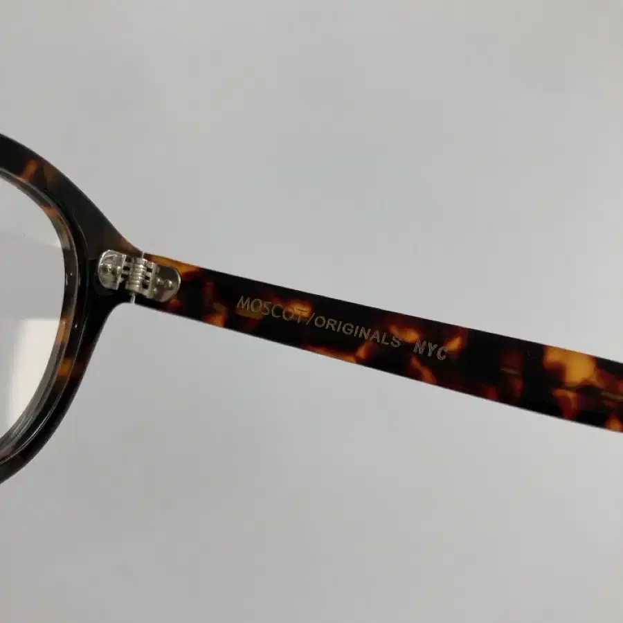 Moscot LEMTOSH TORTOISE