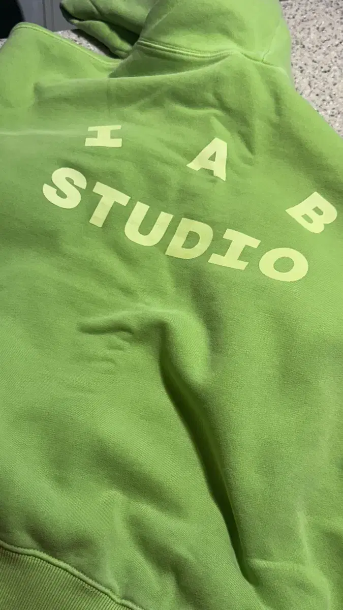 IAB STUDIO 후드티