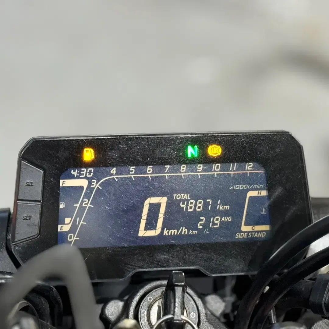 혼다cb300r 18년식4만km 아크라구조변경완료 저렴하게 판매합니다.