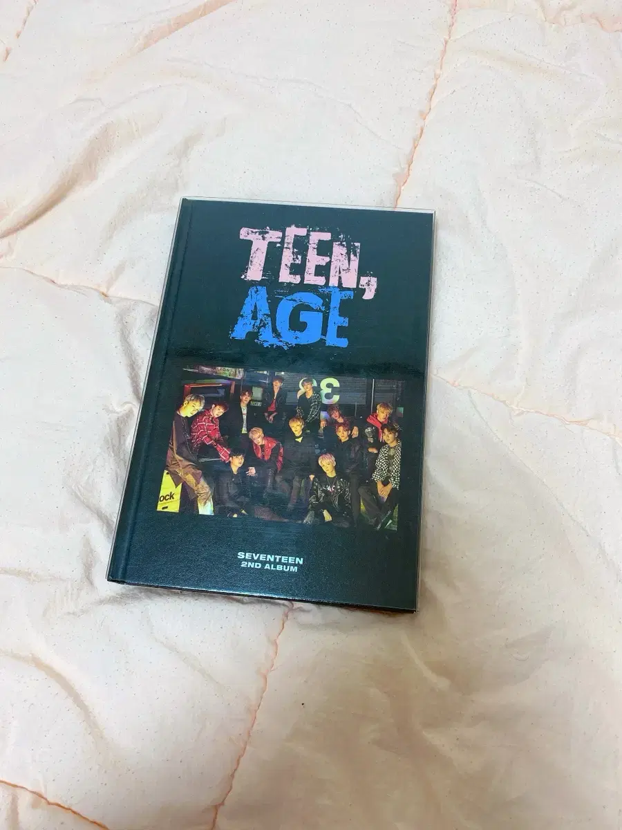 세븐틴 Teen,age 앨범 로세버전 양도합니다.