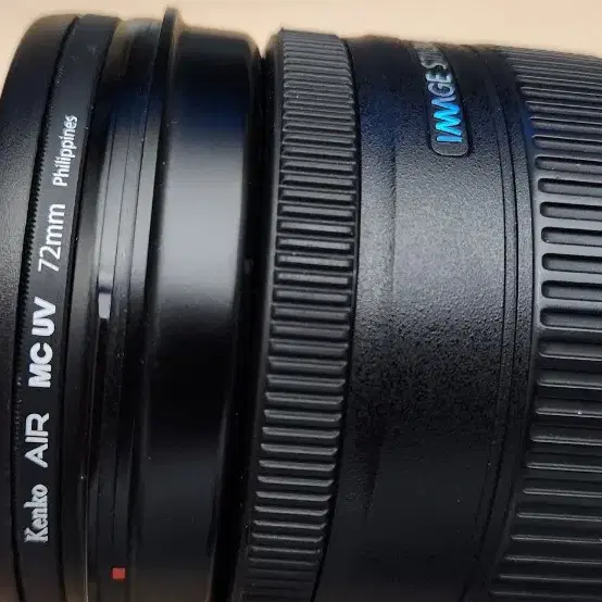 캐논 EF-S 18-200mm IS 렌즈 팝니다.